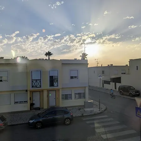 Βίλα Casa Hortela Laranja - Townhouse With Backyard 5min From
