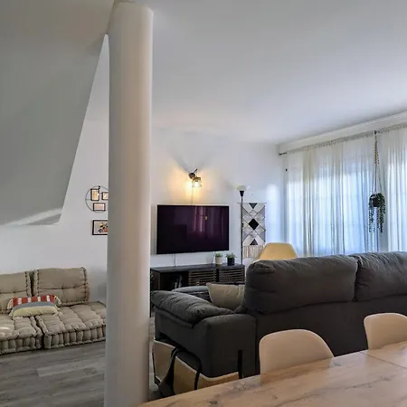 Casa Hortela Laranja - Townhouse With Backyard 5min From Villa *