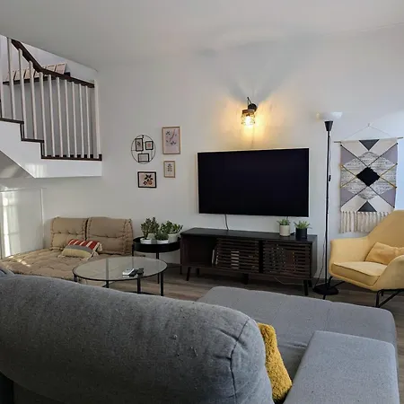 Casa Hortela Laranja - Townhouse With Backyard 5min From Villa