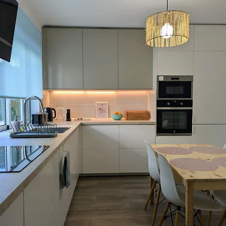 Casa Hortela Laranja - Townhouse With Backyard 5min From Villa