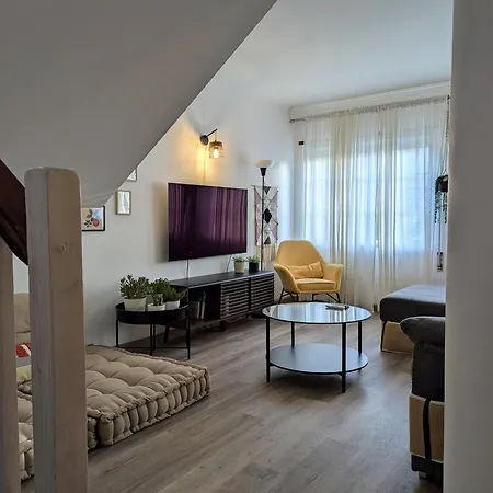 Villa Casa Hortela Laranja - Townhouse With Backyard 5min From